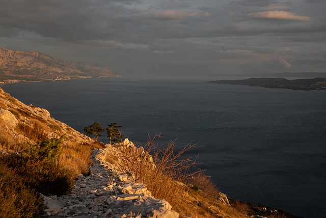 Střední Dalmácie je pověstná Makarskou riviérou i plážemi na ostrovech Hvar a Brač